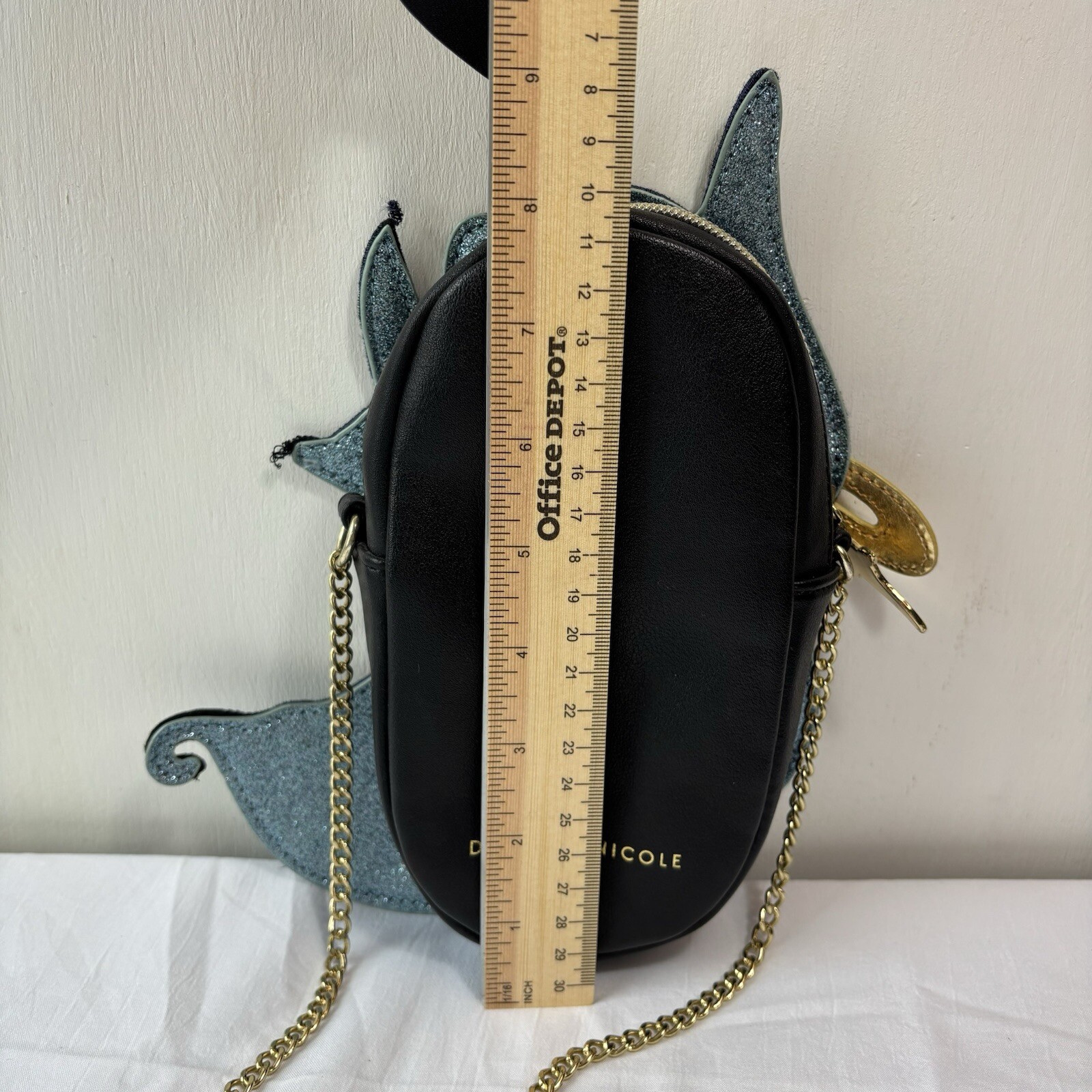 Disney x Danielle Nicole Aladdin Genie Shoulder B… - image 18