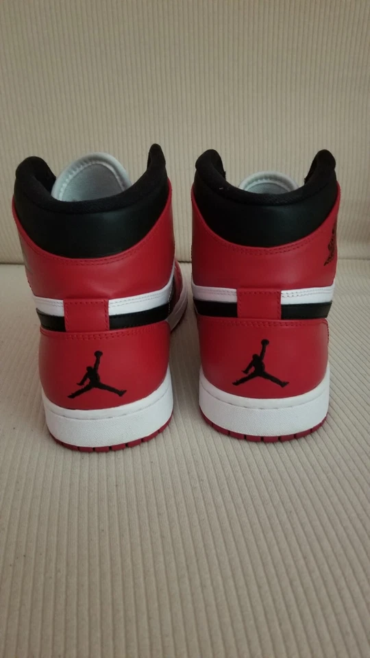 Nike Air Jordan 1 High Retro, foto 4 de 5