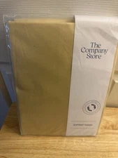 NIP The Company Store Legends Hotel Cornsilk Yellow Full Fitted Sheet
