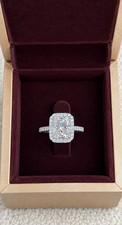 18 CARAT WHITE GOLD LAB GROWN DIAMOND RING