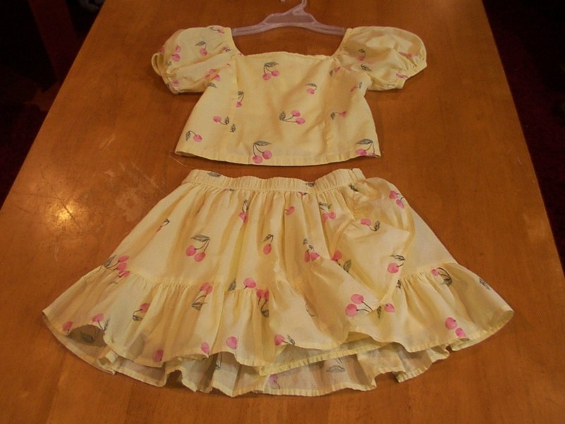 Gap Kids Skort Outfit:  Soft Yellow Floral Skort & Matching Midriff Top-Sz L(10)