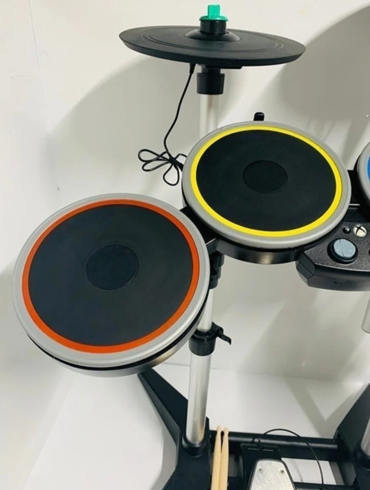 Xbox One Rock Band 4 Bundle *Drums*Pedal* Stix*3x Cymbals*Fender Jaguar BLUE*Mic - Image 4 of 4