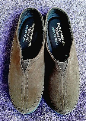 skechers suede clogs
