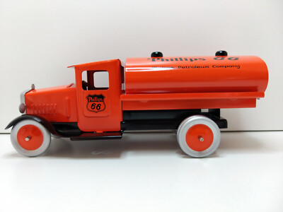 Camion Citerne Phillips Petroleum 1/20e En Tôle, SpecCast Collectibles, Couleur Orange - Occasion
