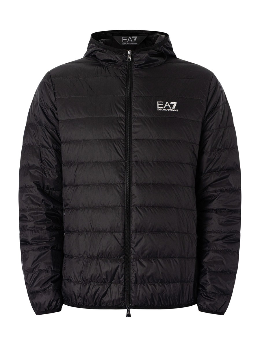 おしゃれブラックダウンジャケット ベルト付きEA7 EMPORIO ARMANI おしゃれブラックダウンジャケット ベルト付きEA7 EMPORIO ARMANI