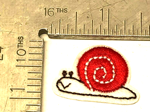 Patch cucito su ferro ricamato abbigliamento cappelli giacche cappotto animali lumaca A254 - Foto 3 di 3
