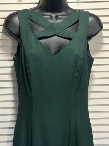 Loralie Maxi Formal Dress Sleeveless Green Strap V Neck Lined Size 6 Back Zip - Picture 2 of 11
