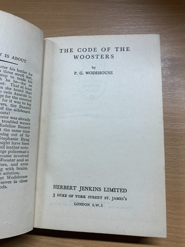 VINTAGE P G WODEHOUSE "THE CODE OF THE WOOSTERS" 5TH PRINT HARDBACK BOOK (P3) - Picture 4 of 13