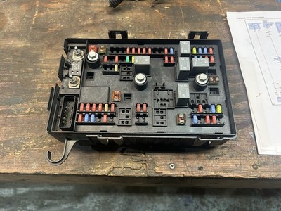 2017 chevy express cigarette lighter fuse socket & 110V Power outlets don't work Switch outlet power from always