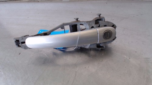 VW Golf 1.6 FSI Automatik 1K/1KP/5M/1KM Aussengriff (tür vorn) L Bj 2005 Farbe