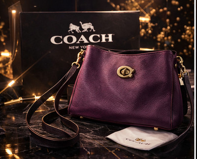 Coach Turnlock Pebbled Leather Crossbody Bag Purple Burgundy Gold Hardware Authe