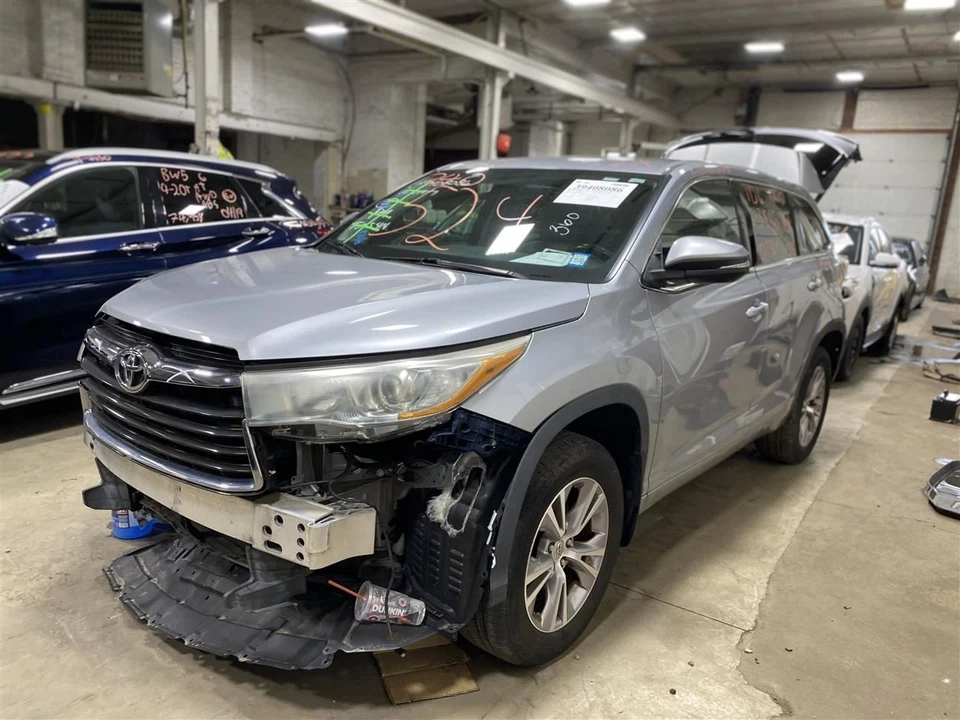 FRONT INTERIOR DOOR TRIM PANEL Toyota Highlander 2015 15 1378486 - Imagem 4 de 4