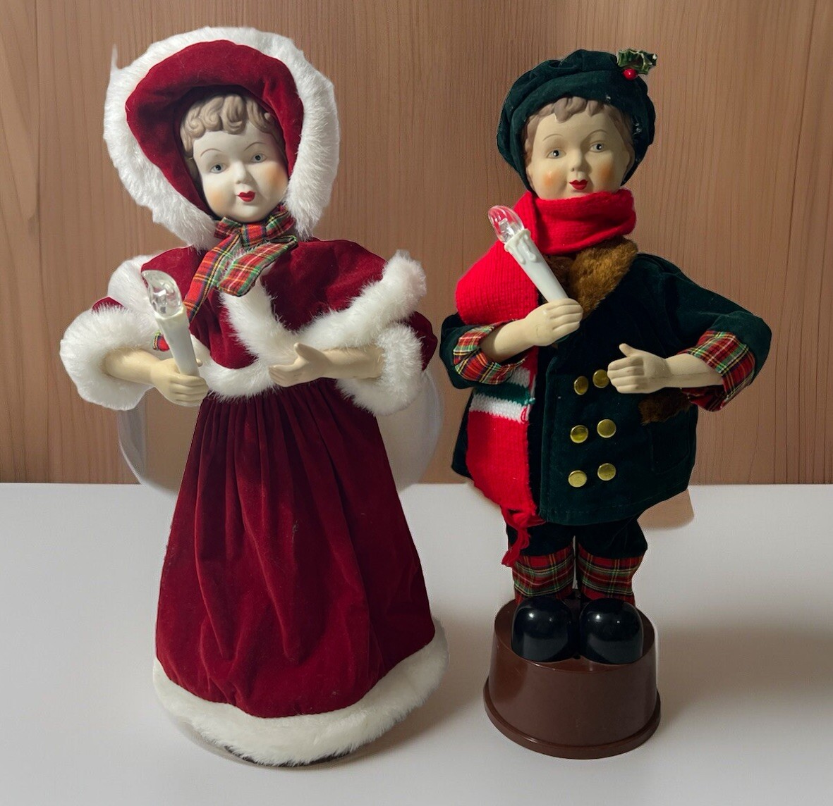Vintage Animated Christmas Carolers Victorian Couple Lighted