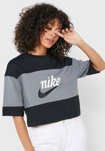 nike crop top and leggings set