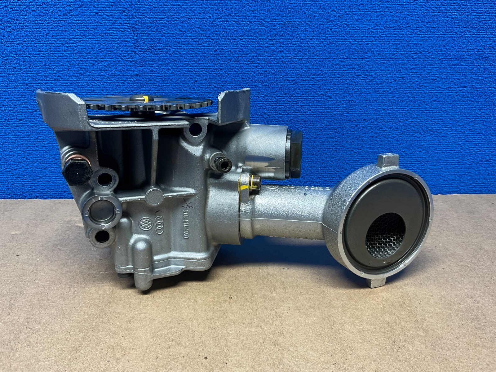 2005 - 2010 BENTLEY CONTINENTAL GTC ENGINE OIL PUMP OEM