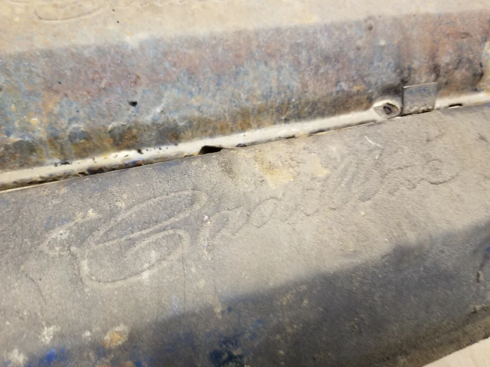 Cadillac Fleetwood Brougham 1966 cubiertas de válvula 429 CI OEM Script Caddy Foto 2 de 4