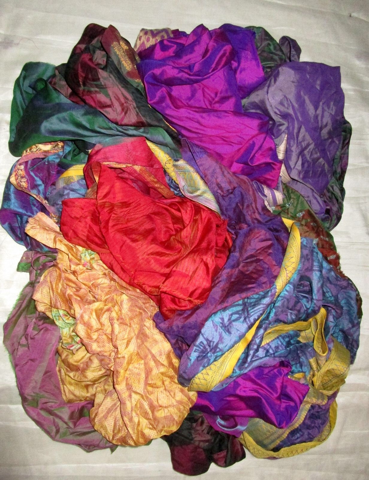 ABB LOT PURE SILK Antique Vintage Sari REMNANT Fabrics 100 GRAMS Change Color - second product detail image