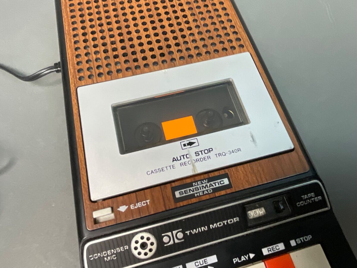 Vintage 1970s Hitachi Cassette Recorder TRQ 340R Twin Motor Vintage 1970s Hitachi Cassette Recorder TRQ 340R Twin Motor