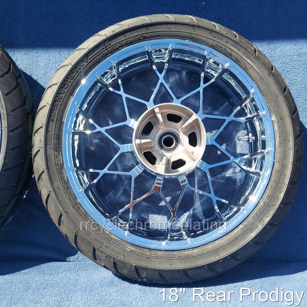 0923 Harley Chrome 18" Rear Prodigy Wheel Tire Street Glide Touring