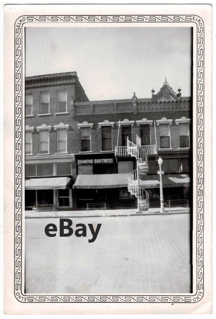 Traer, Iowa WINDING STAIRS Photograph (1940s) (Diamond Brothers Grocery