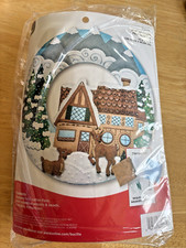 Bucilla Felt Wreath Wall Hanging Kit - Winter Cabin Wreath - 86948 - NEW -mm