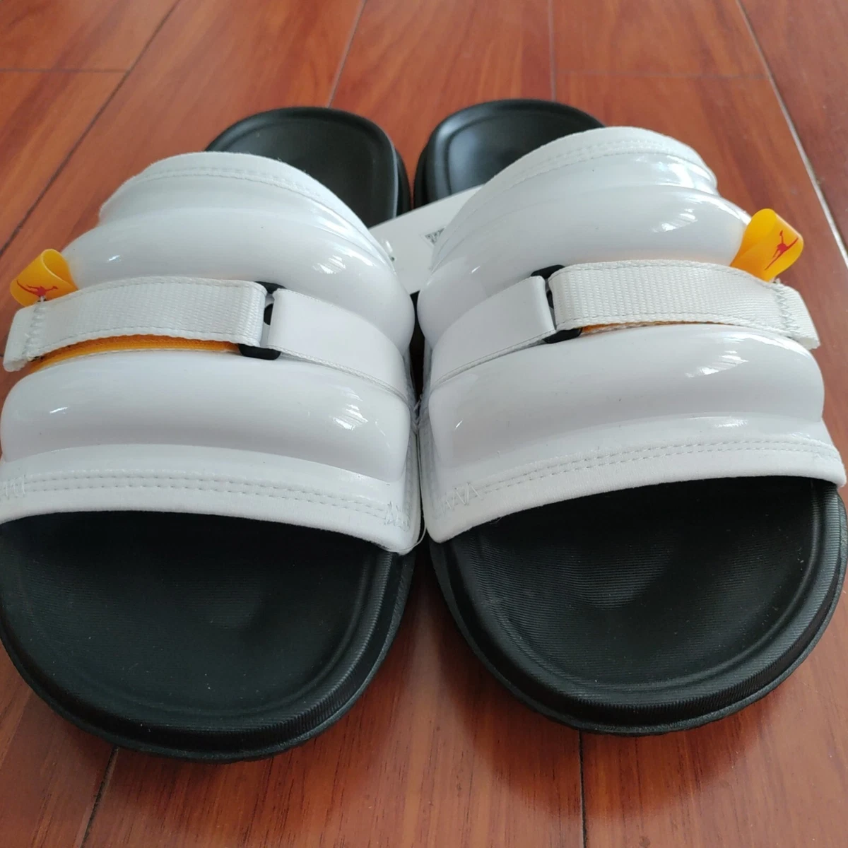 Jordan white hotsell slippers