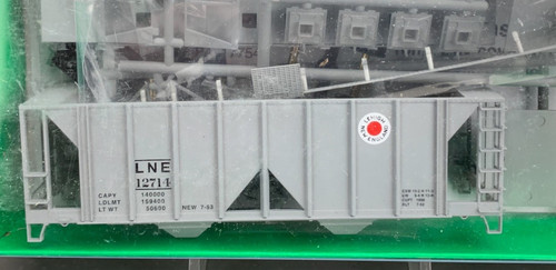 Kit HO Bowser 56732 70 toneladas 2 bahías tolva cubierta LNE #12714 ¡NUEVO EN CAJA! HO8481 | Condition: New