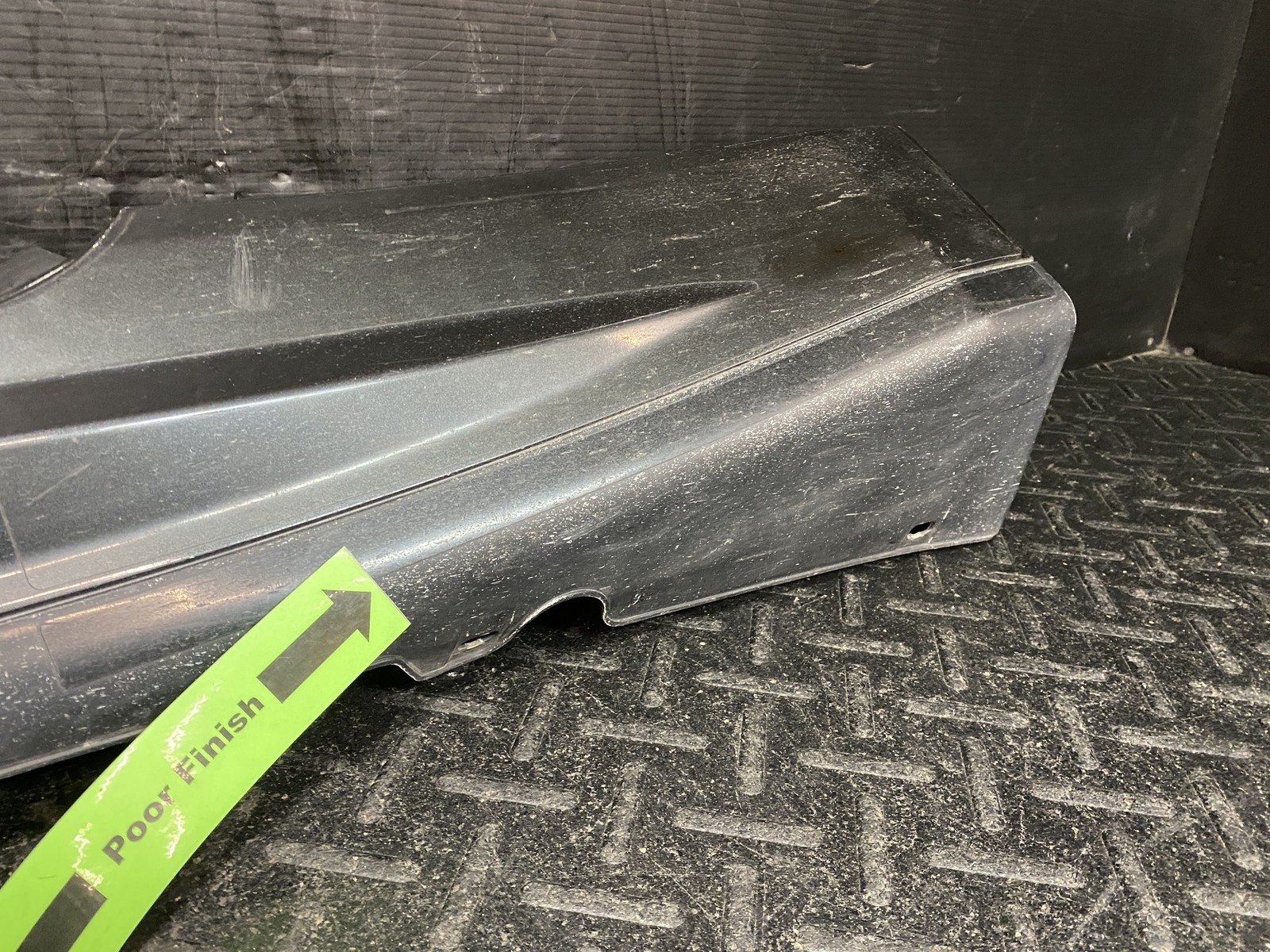 2011 MASERATI GRANTURISMO ROCKER PANEL DRIVER LEFTSIDE SKIRT TRIM PANEL NERO