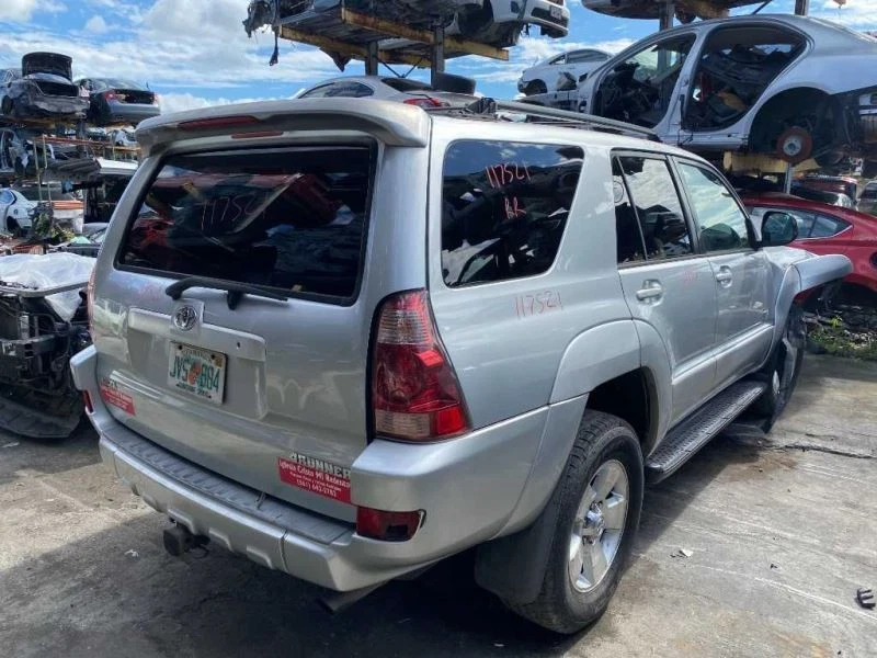 Door Lock Actuator Passenger Right Front 2003 04 05 06 07 08 09 Toyota 4 Runner - Image 3 of 4