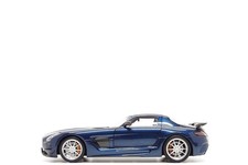 Minichamps 1:18 Mercedes-Benz SLS AMG Black Series in Daytona Blue Metallic