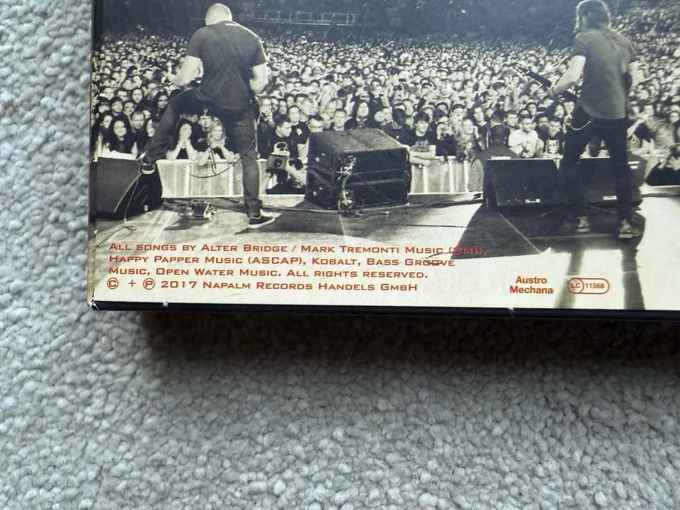 Alter Bridge - Live At The O2 Arena + Rarities 2017 3CD set in foldout digipack - Image 4 of 4