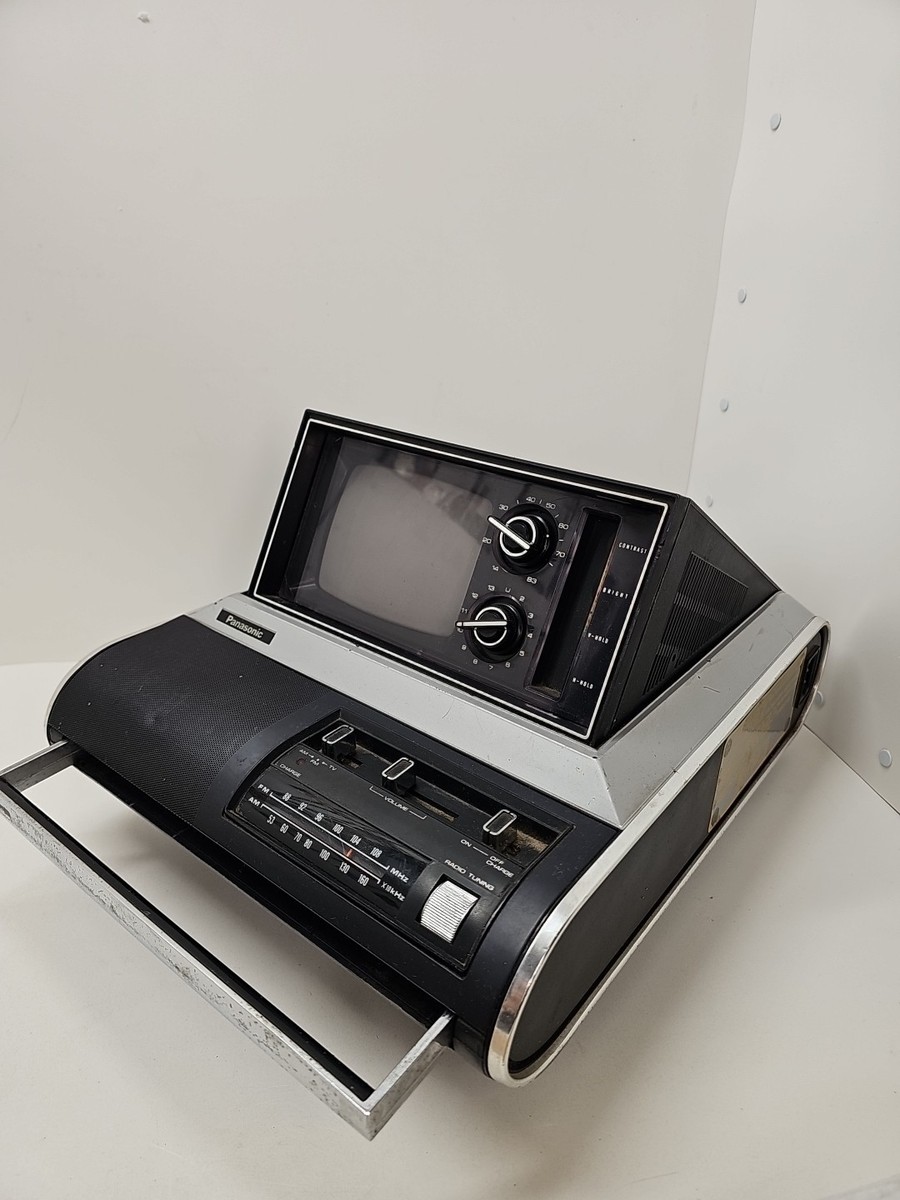 Vintage Panasonic TR-475 Pop up Screen B&W TV AM/FM Radio from Mid