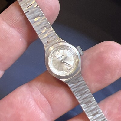 Vintage Ladies Lucerne Swiss Mechanical Silver Tone Watch  display picture 1