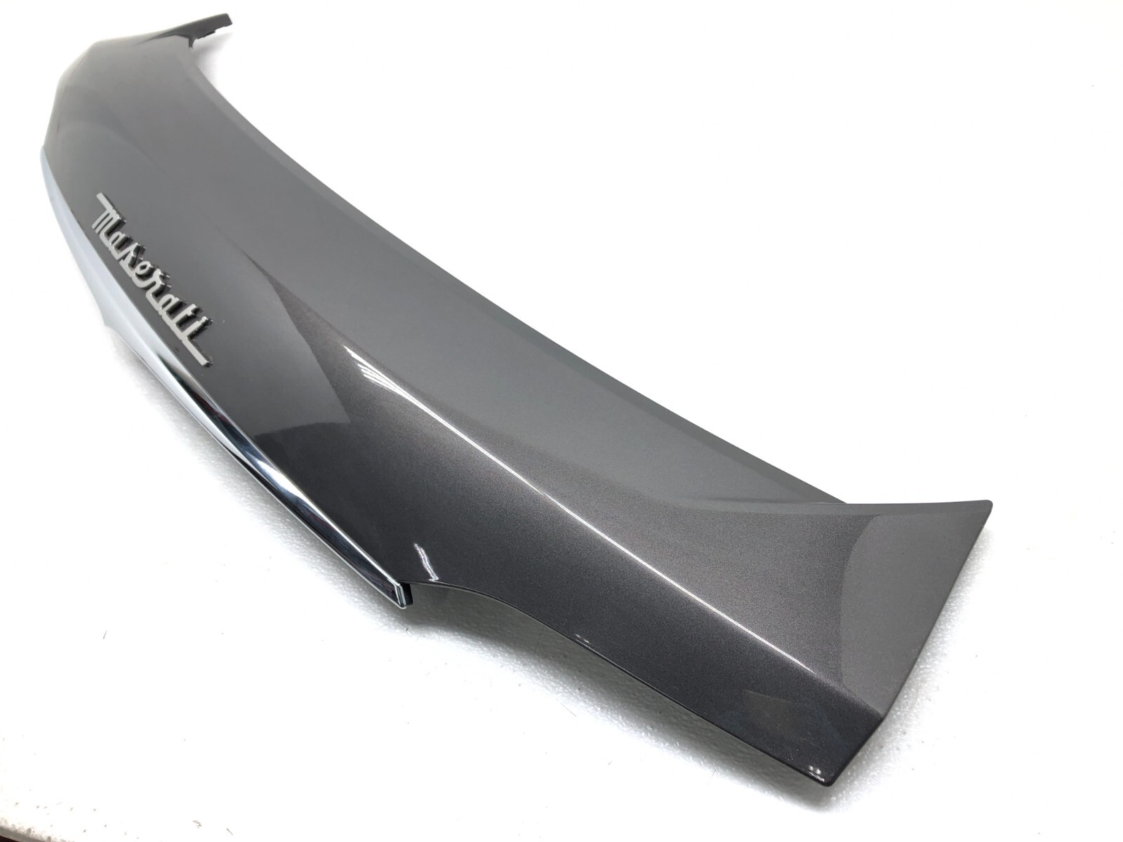 2017-2020 MASERATI LEVANTE S LIFTGATE BACK DOOR SPOILER TRIM OEM.