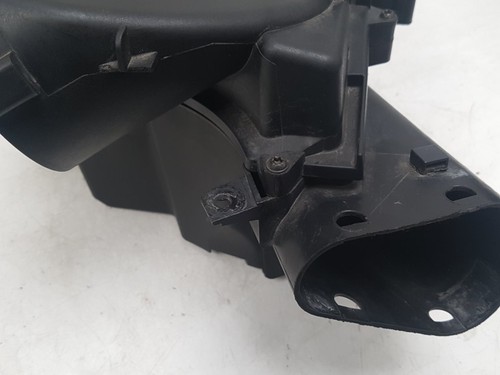 VOLVO V70 S60 XC70 2.4 D5 DIESEL 2005 - 2008 AIR FILTER BOX 30636830 30741368 - Picture 4 of 10