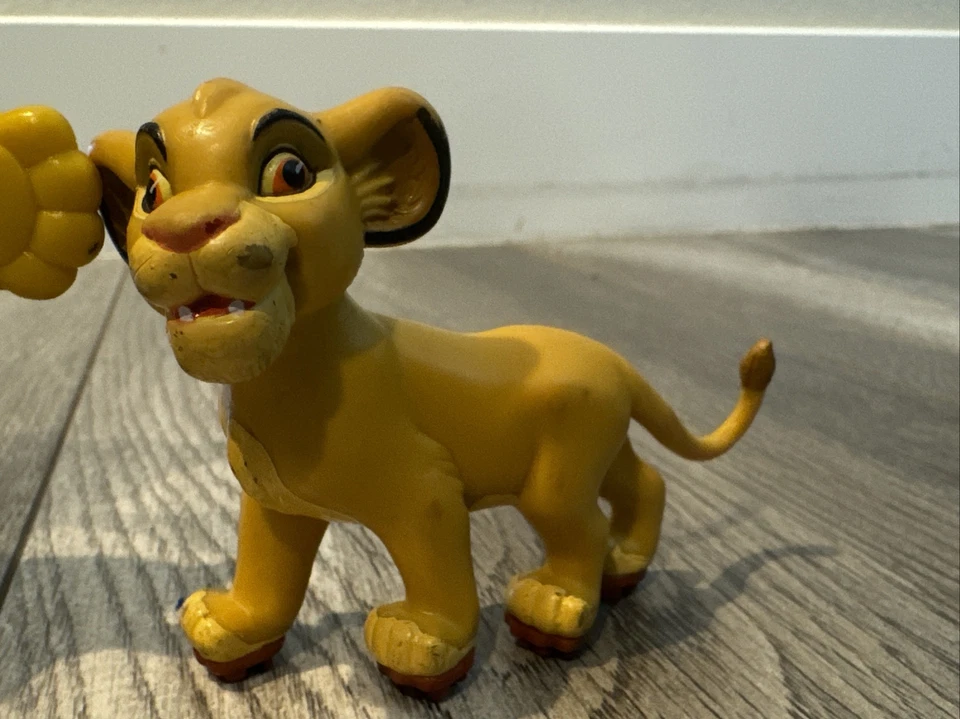 Figura de colección Disney El Rey León SIMBA Aplausos PVC Cake Topper + Flexible Foto 3 de 4