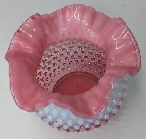 Vtg Fenton Rose Rim Cranberry Opalescent Hobnail 5 1/2" Ruffled Vase - Picture 4 of 6