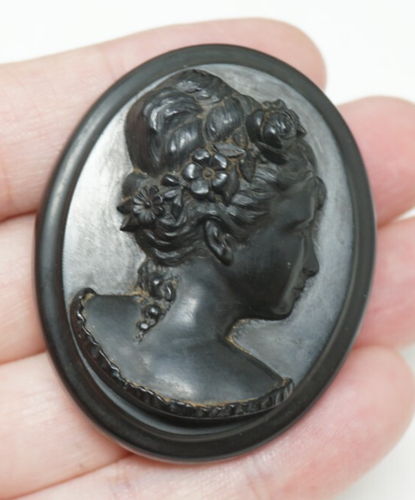 Spilla cammeo bachelite nera vintage spilla intagliata stile vittoriano lutto gioielli - Foto 4 di 9