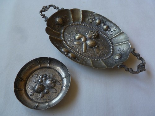 LOT OF 2 ANTIQUE GERMAN 800 SILVER BOWLS REPOUSSE EMBOSSED WITH FRUIT