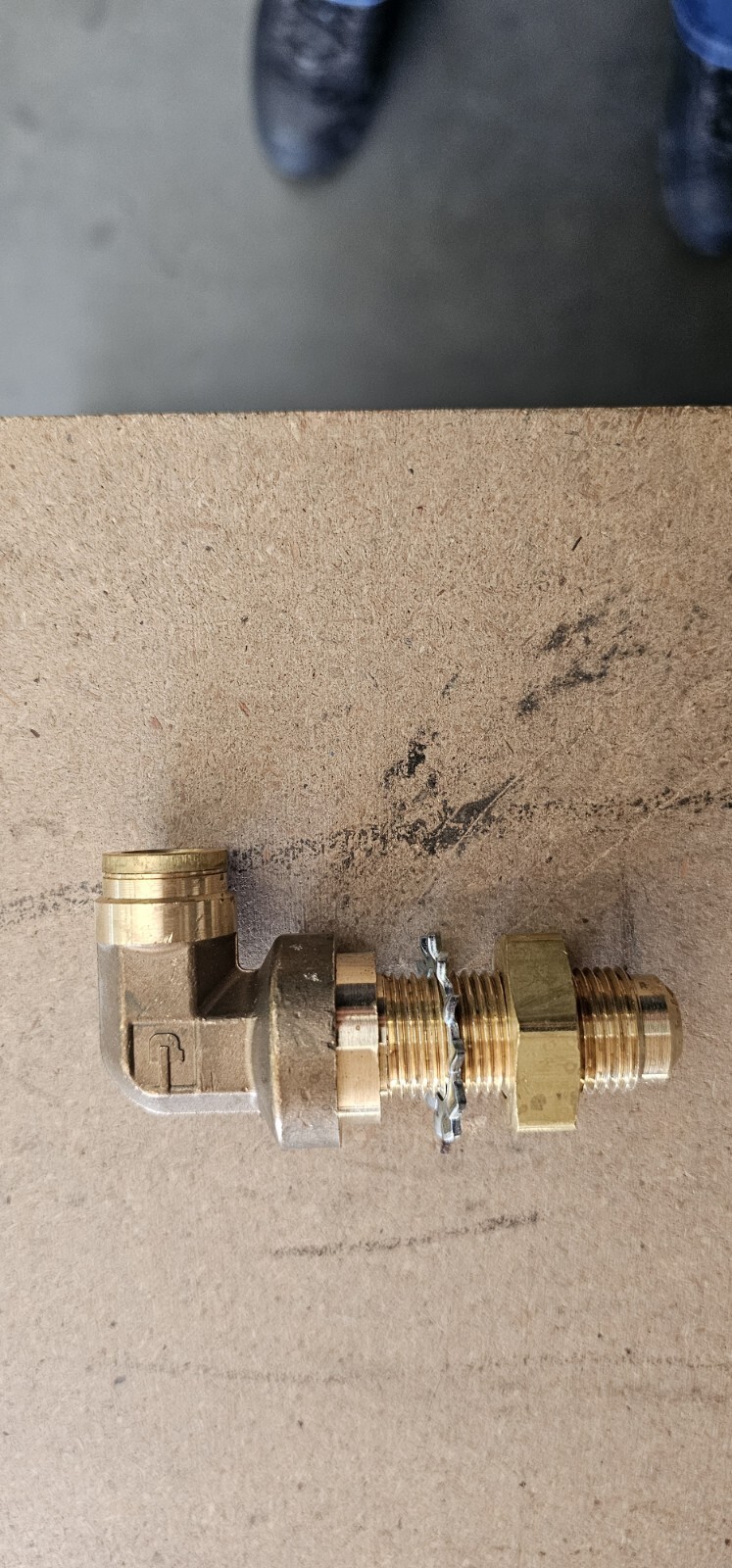 FREIGHTLINER ORIGINAL CASCADIA PLC Bulkhead 90 Deg 1/2x1/2in 23-14413 ...