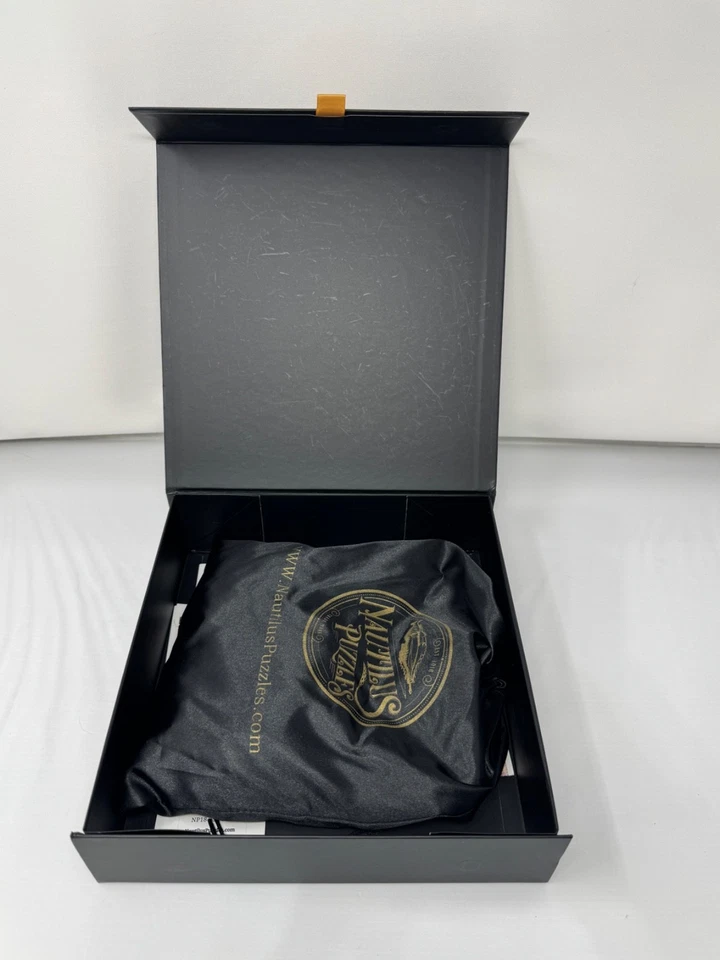 Nautilus Puzzle Toyshop Window 250 Piece Wooden Jigsaw Adult Victorian Christmas - Image 2 of 4