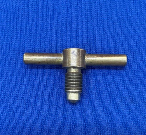 USED Victor Regulator Brass Adjusting Screw    OEM 0750-0016 AF150  SR150