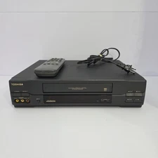 Toshiba M-661 VHS VCR 4 Head Hi-fi Cassette Recorder Tested Works With Remote