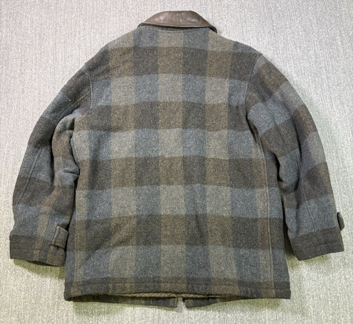 VTG 90s Calvin Klein Wool Hunting Mackinaw Chore Coat Size L Blue Plaid Workwear thumbnail 2