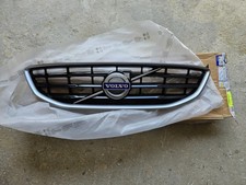 Calandre Volvo V40