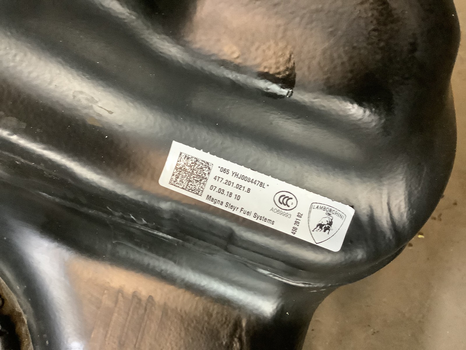 Lamborghini Huracan 2018 5.2L Left Driver Fuel Tank Reservoir w/ Pump 16-19 :A