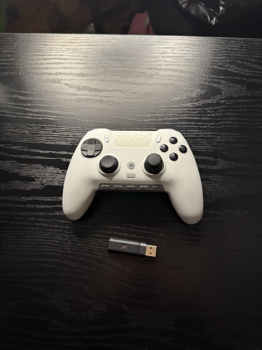 SCUF - ENVISION PRO Wireless Gaming Controller for PC SCUF - ENVISION PRO Wireless Gaming Controller for PC