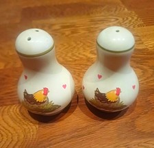 Salz- & Pfefferstreuer Set 2-teilig Keramik wei&szlig; Huhn Tiermotiv gl&auml;nzend