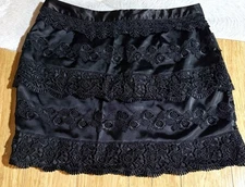 Sans Souci women's black lace Design pattern mini skirt women's size small