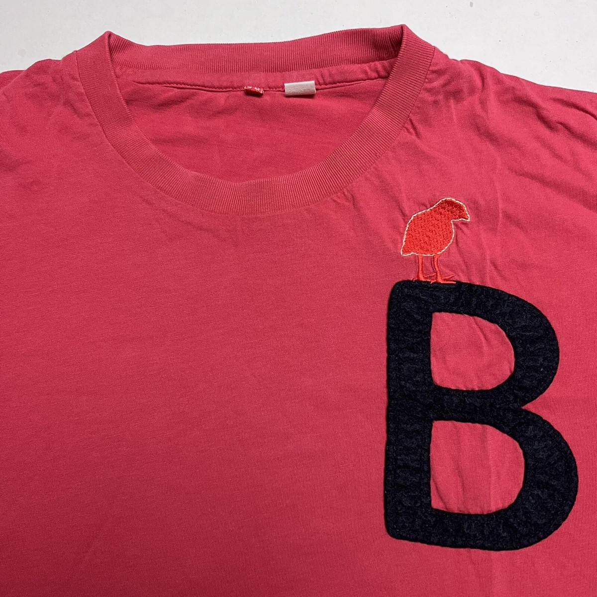 Vtg UNIQLO Men's Cotton Short Sleeve T-Shirt In Faded Red
